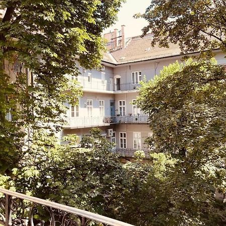 Chestnut Home - A Charming And Warm Feel Place Budapest Extérieur photo