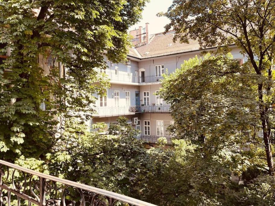 Chestnut Home - A Charming And Warm Feel Place Budapest Extérieur photo
